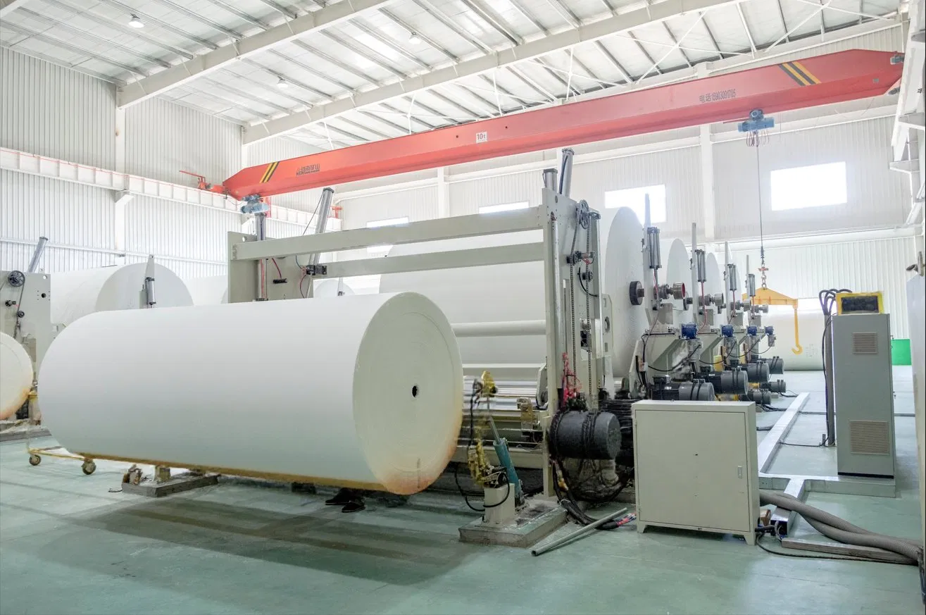 1800 মিমি Finished Jumbo Roll Slitting Machine Rewinding With Good Efficient 2